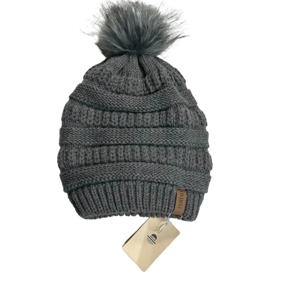 NWT FURTALK Gray Pompom Knitted Beanie Hat.  Sz: O/S